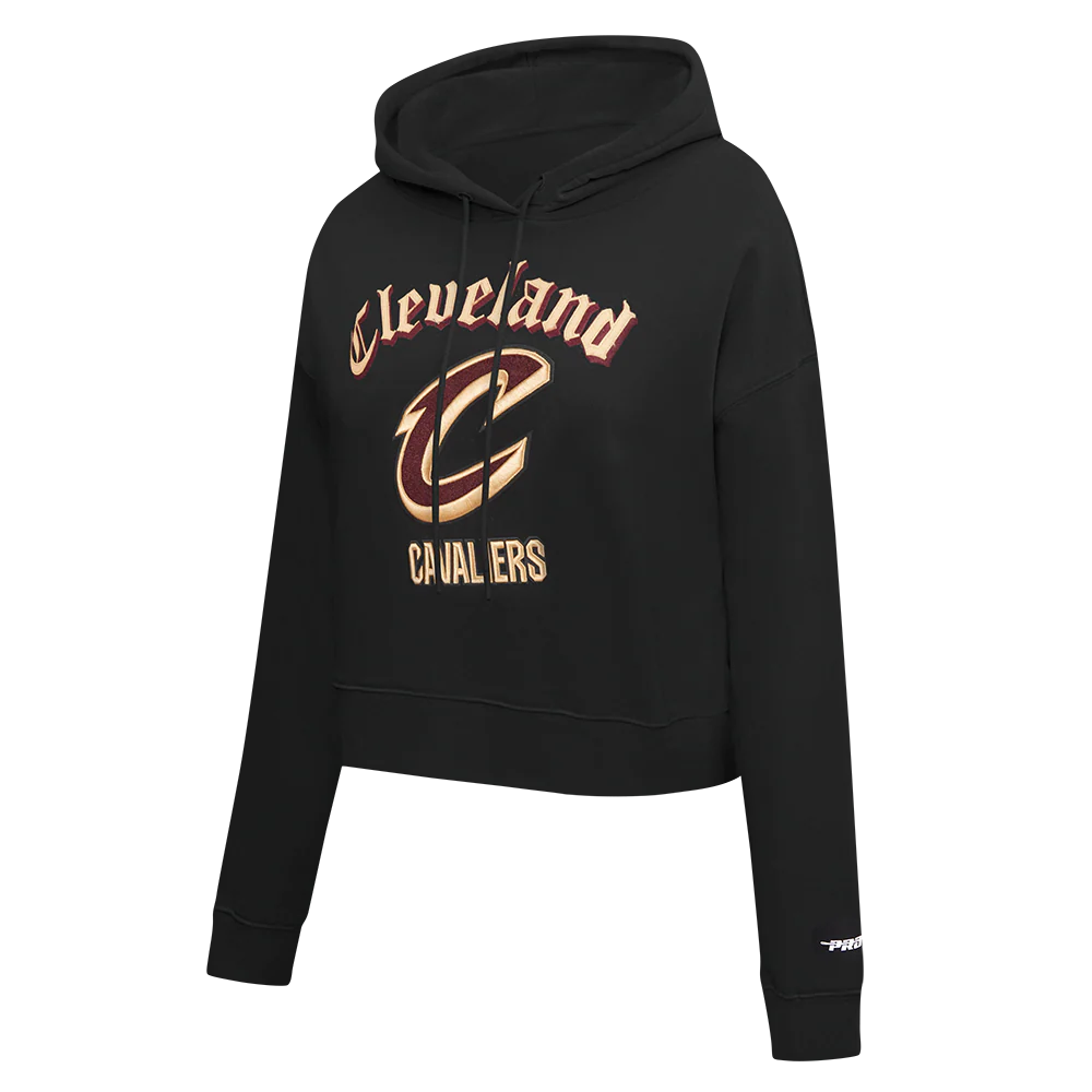 NBA CLEVELAND CAVALIERS OLD ENGLISH WOMEN'S FLC CROPPED PO HOODIE (BLACK) - Image 4