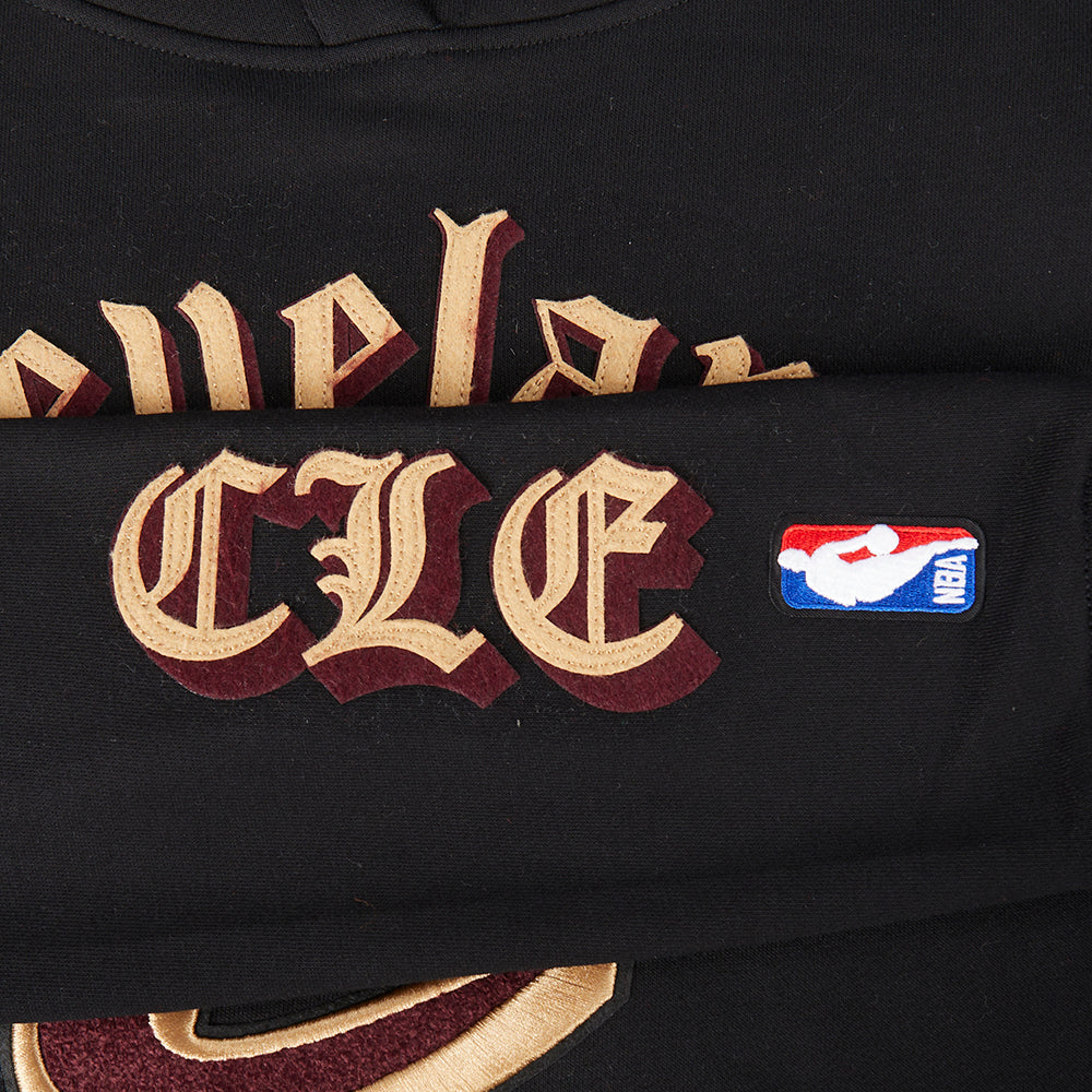 NBA CLEVELAND CAVALIERS OLD ENGLISH WOMEN'S FLC CROPPED PO HOODIE (BLACK) - Image 8