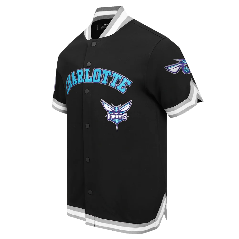 CHARLOTTE HORNETS CLASSIC MEN'S WARM UP JACKET (BLACK/GRAY) - Image 6