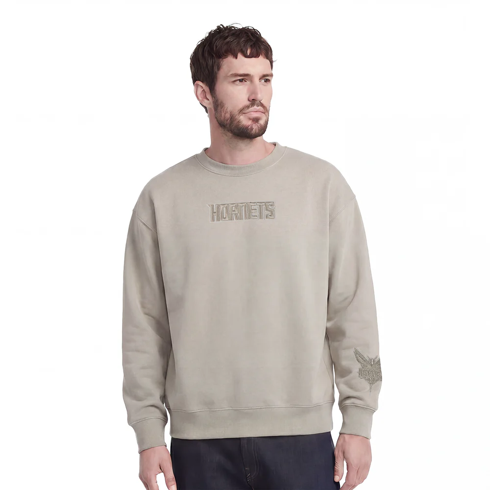 NBA CHARLOTTE HORNETS WINGSPAN MEN'S DROP SHOULDER FLEECE CREWNECK (TAUPE) - Image 2
