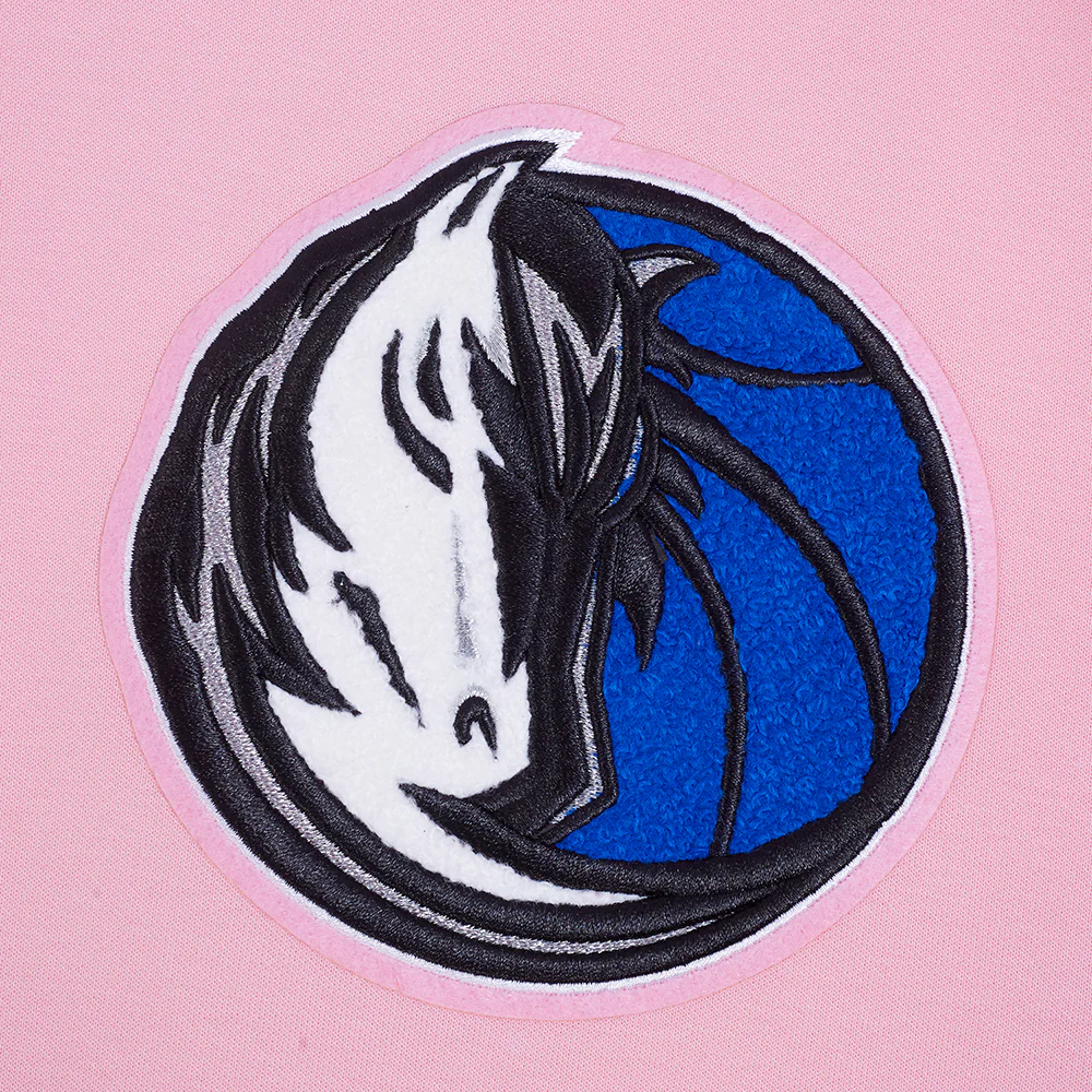 DALLAS MAVERICKS CLASSIC CHENILLE MEN'S DK PO HOODIE (PINK) - Image 12