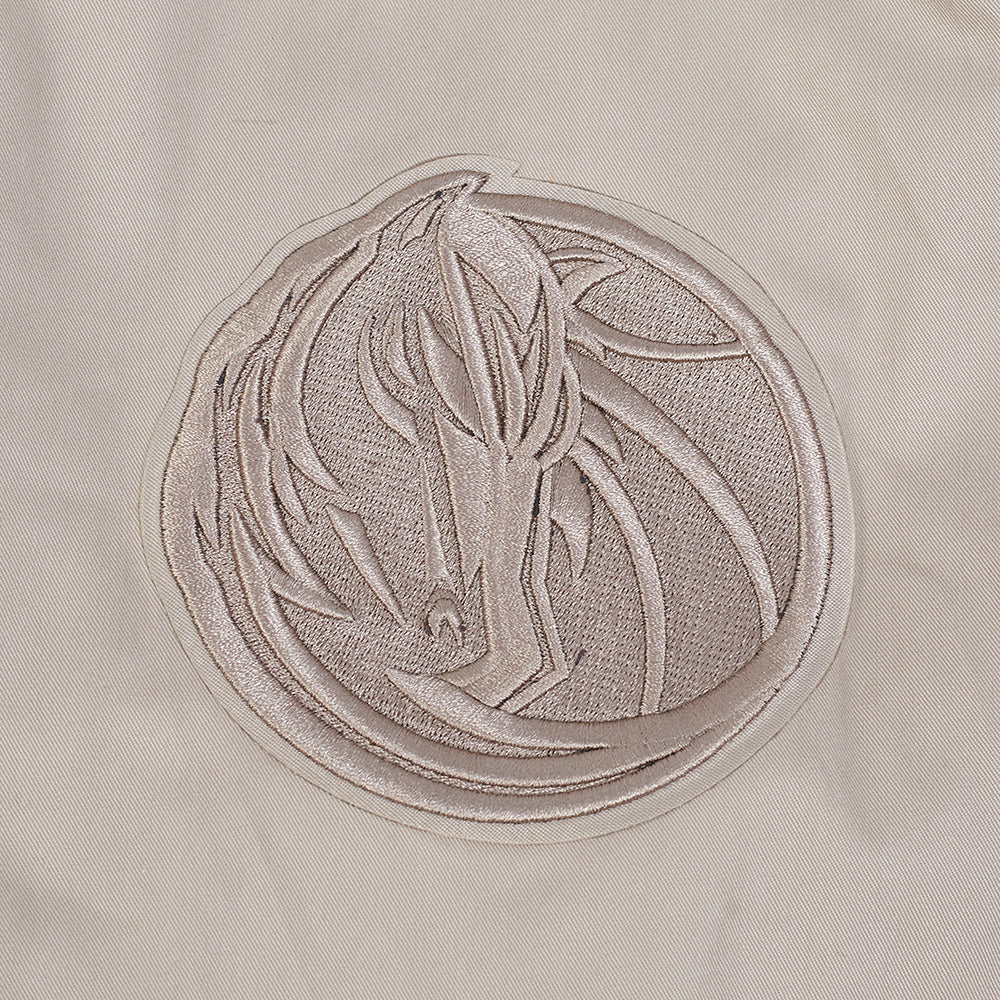 NBA DALLAS MAVERICKS NEUTRAL MEN'S TWILL JACKET (TAUPE) - Image 5