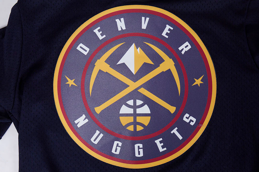 NBA DENVER NUGGETS SCRIPT TAIL MEN'S MESH BUTTON DOWN SHIRT (MIDNIGHT NAVY) - Image 8