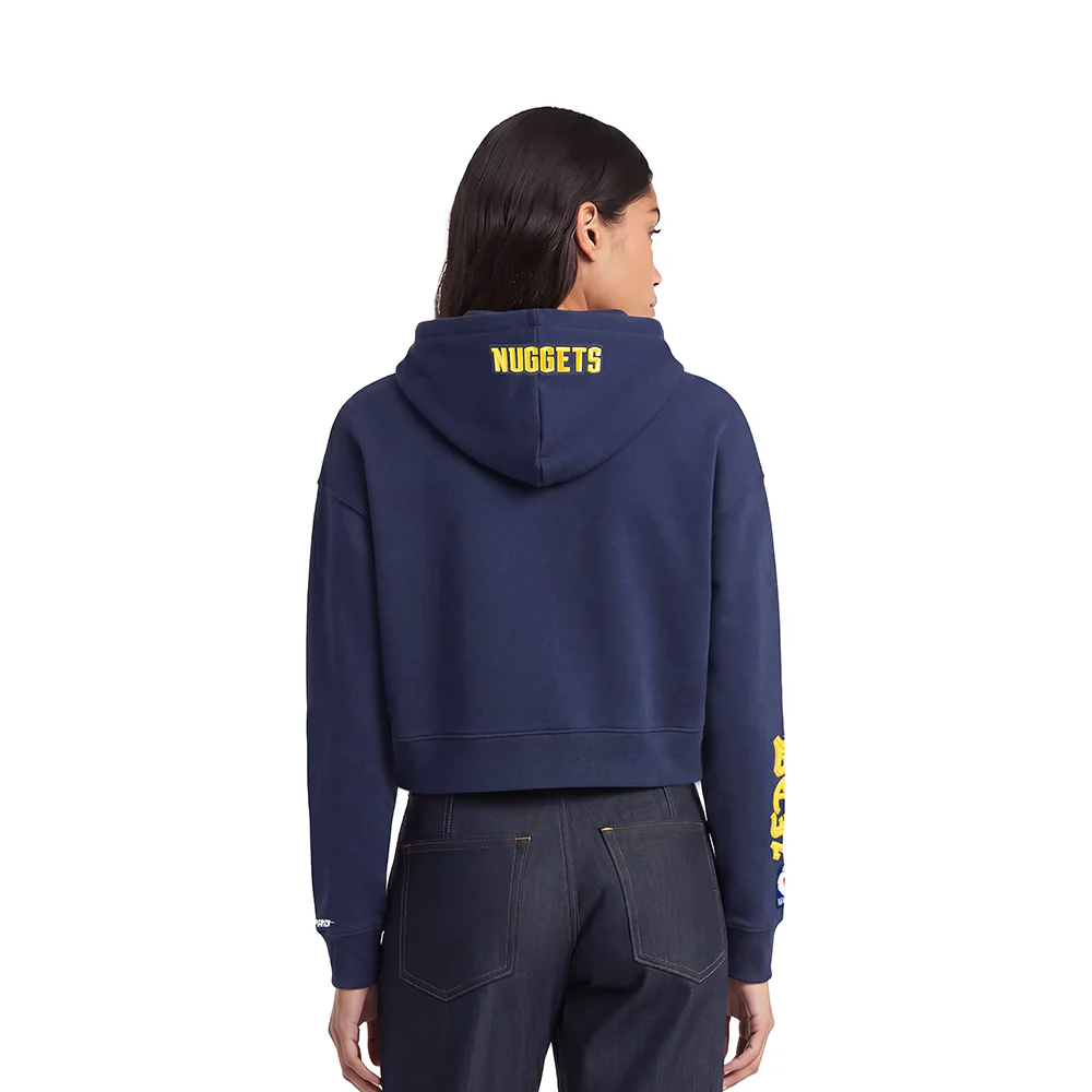NBA DENVER NUGGETS OLD ENGLISH WOMEN'S FLC CROPPED PO HOODIE (MIDNIGHT NAVY) - Image 2