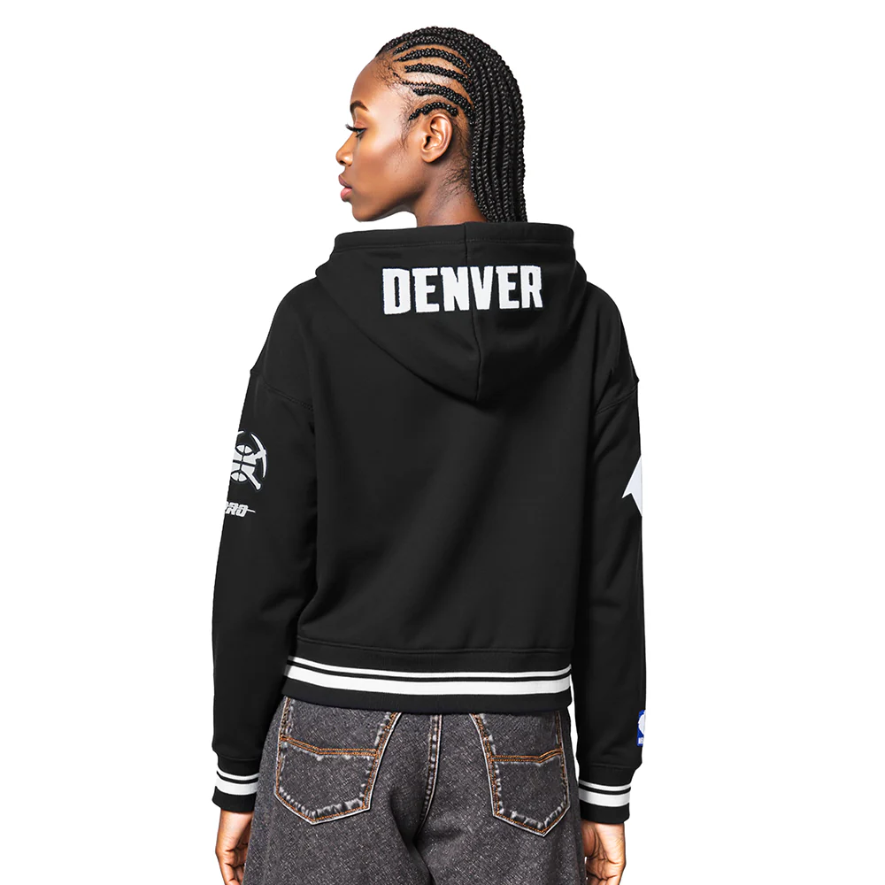 NBA DENVER NUGGETS CITY EDITION 25-26 WOMEN'S RIB FLC CROPPED PO HOODIE (BLACK) - Image 2