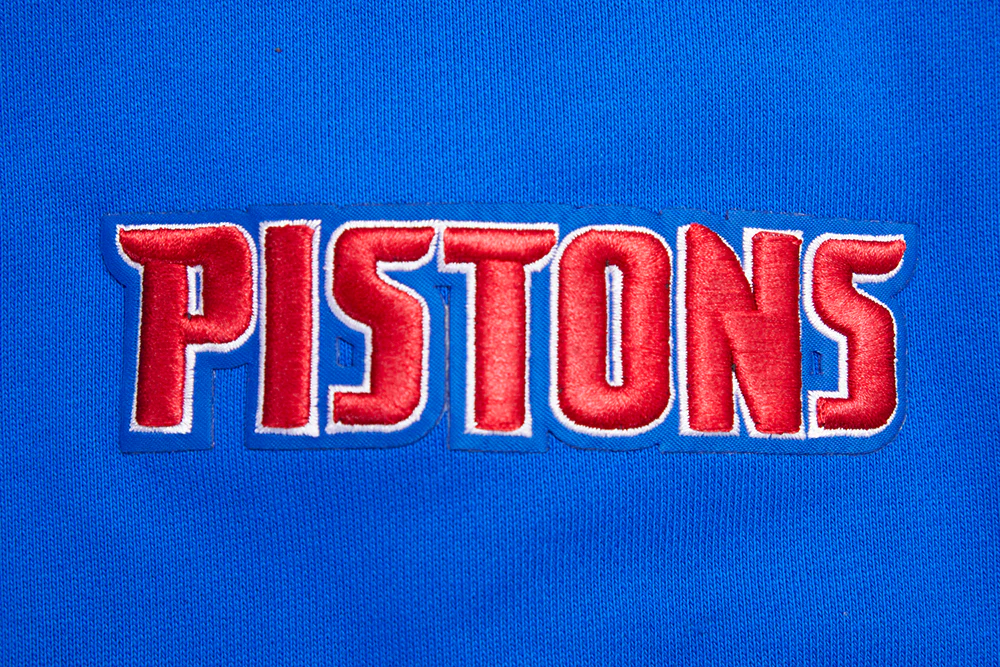 NBA DETROIT PISTONS SCRIPT TAIL MEN'S RIB FLEECE PULLOVER HOODIE (ROYAL BLUE/RED) - Image 7