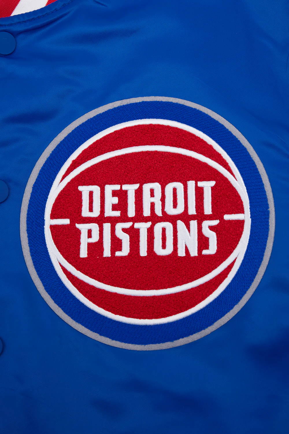 NBA DETROIT PISTONS MASHUP MEN'S RIB SATIN JACKET (ROYAL BLUE/RED) - Image 7
