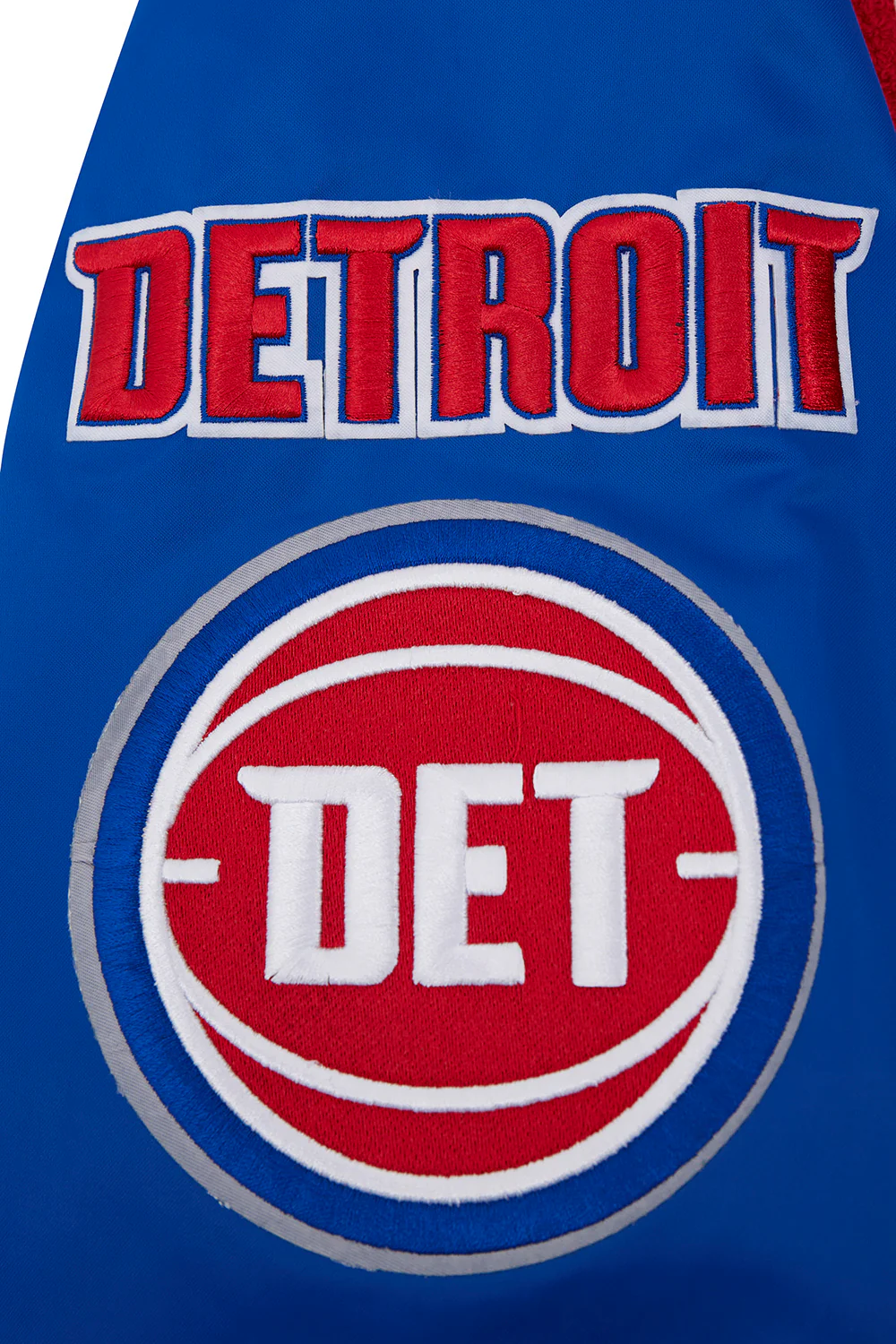 NBA DETROIT PISTONS MASHUP MEN'S RIB SATIN JACKET (ROYAL BLUE/RED) - Image 9