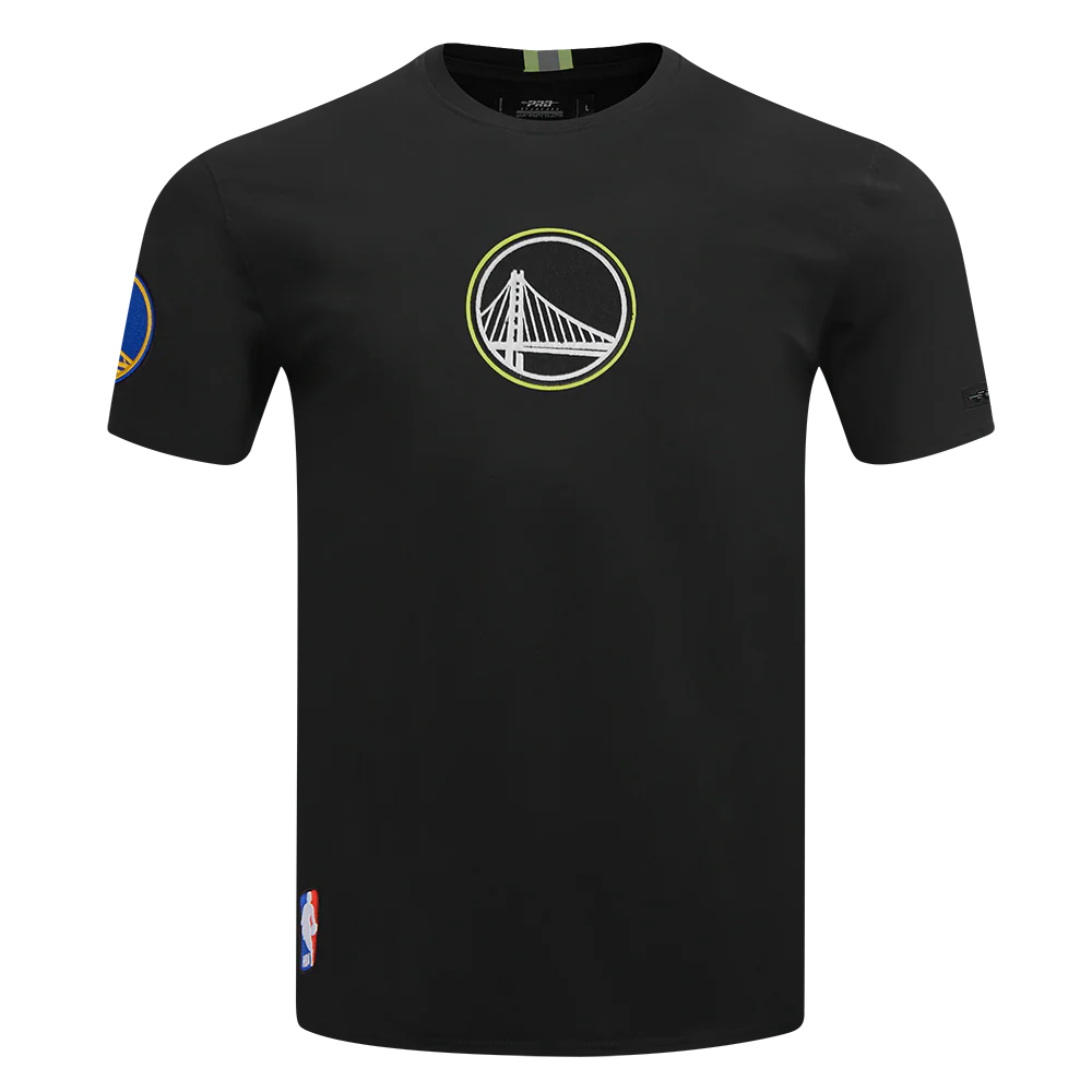 NBA GOLDEN STATE WARRIORS UNDER THE LIGHTS MEN'S SINGLE JERSEY TEE (BLACK)