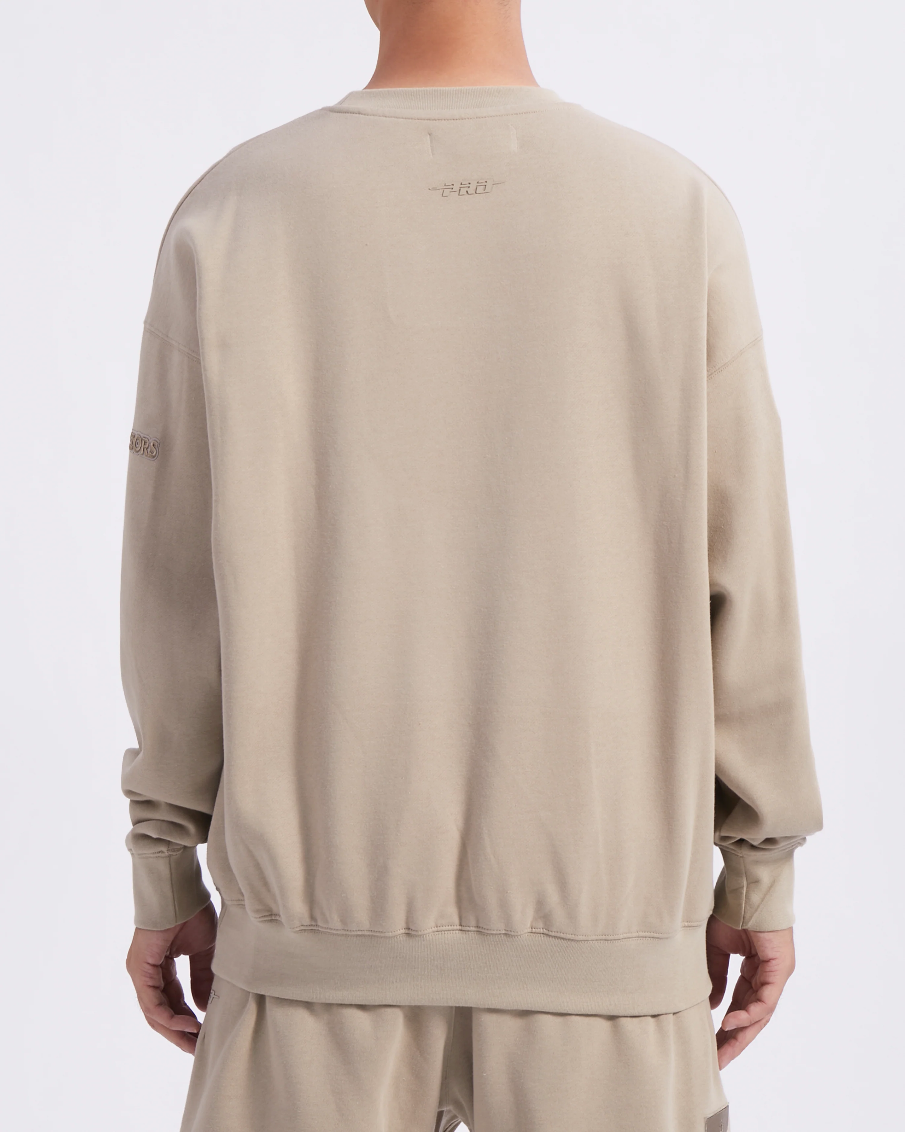 NBA GOLDEN STATE WARRIORS NEUTRAL MEN'S DROP SHOULDER FLC CREWNECK (TAUPE) - Image 3