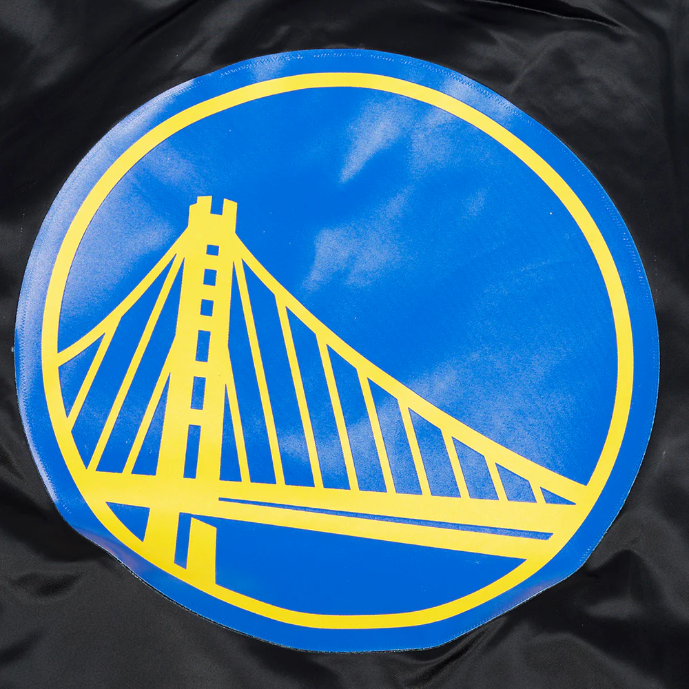 NBA GOLDEN STATE WARRIORS CLASSIC SATIN MEN'S SATIN JACKET (BLACK) - Image 10