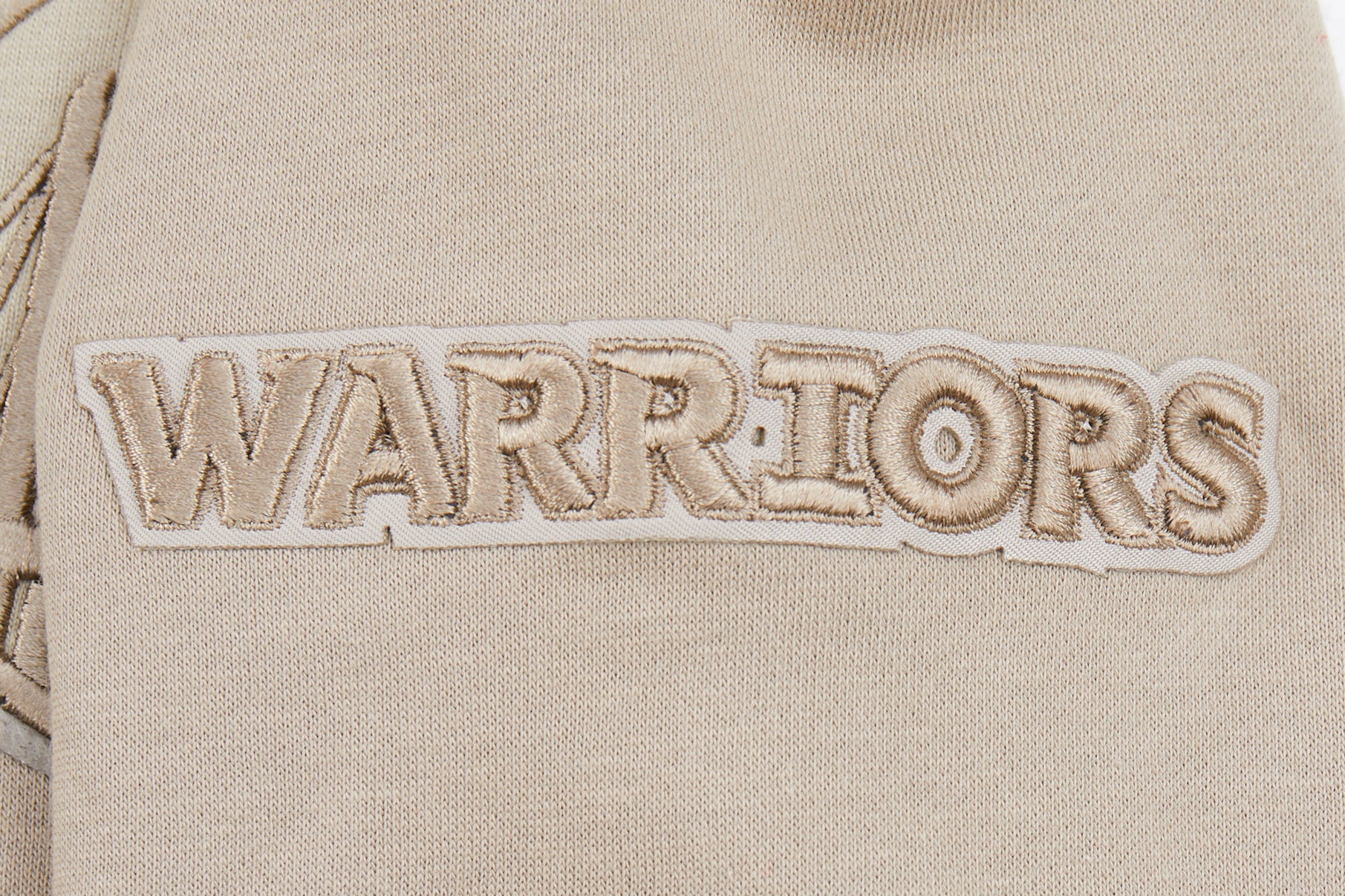 NBA GOLDEN STATE WARRIORS NEUTRAL BIG BOYS FLEECE PULLOVER HOODIE (TAUPE) - Image 4
