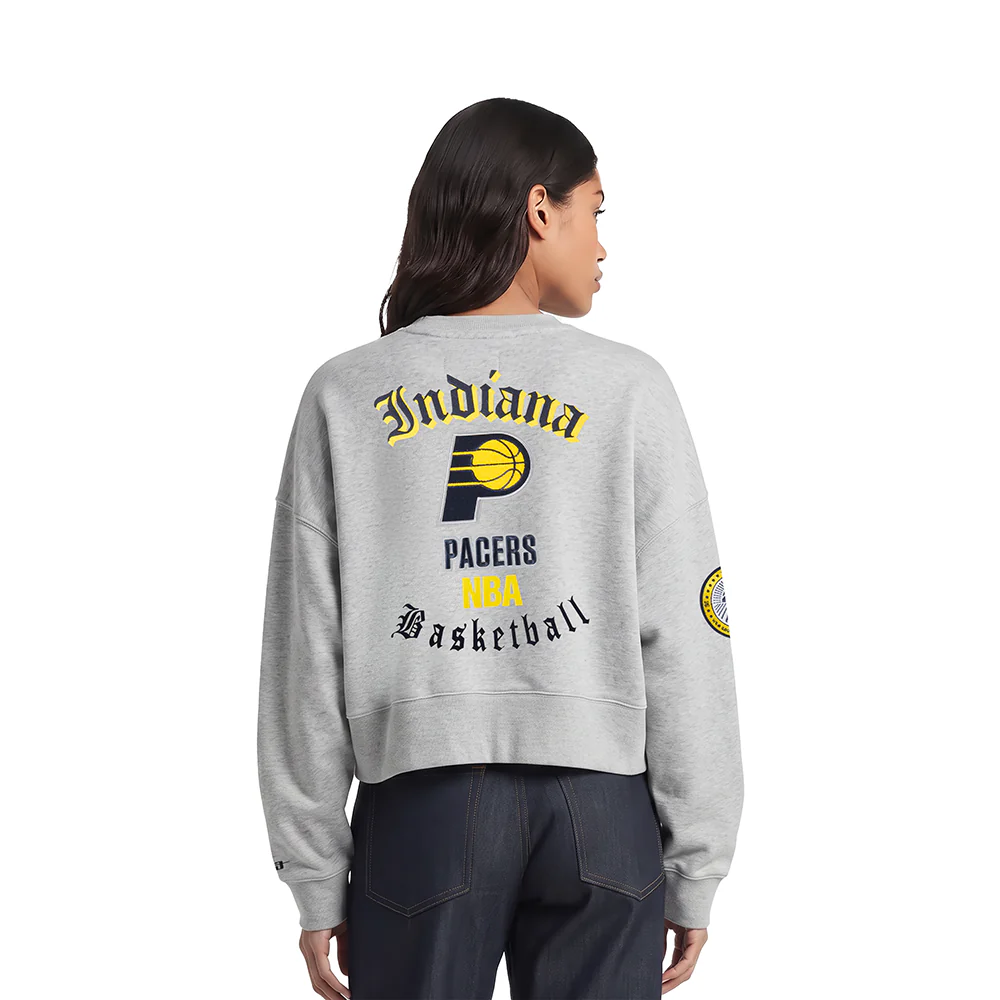 NBA INDIANA PACERS OLD ENGLISH WOMEN'S FLC CREWNECK (HEATHER GREY) - Image 2