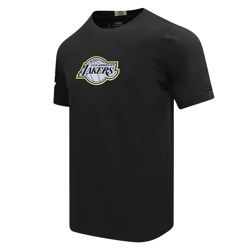 NBA LOS ANGELES LAKERS UNDER THE LIGHTS MEN'S SINGLE JERSEY TEE (BLACK) - Image 2