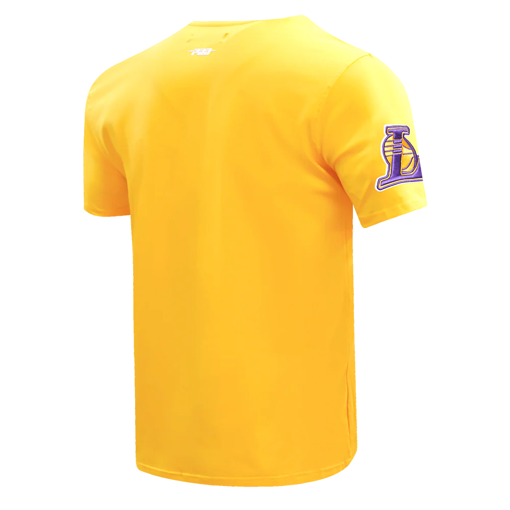 NBA LOS ANGELES LAKERS TACKLE TWILL MEN'S TEE (YELLOW) - Image 3