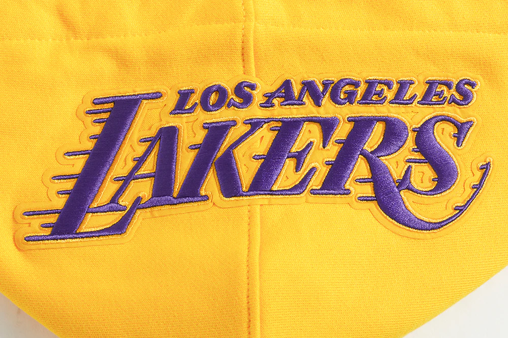 NBA LOS ANGELES LAKERS OLD ENGLISH MEN'S PULLOVER HOODIE (YELLOW) - Image 8