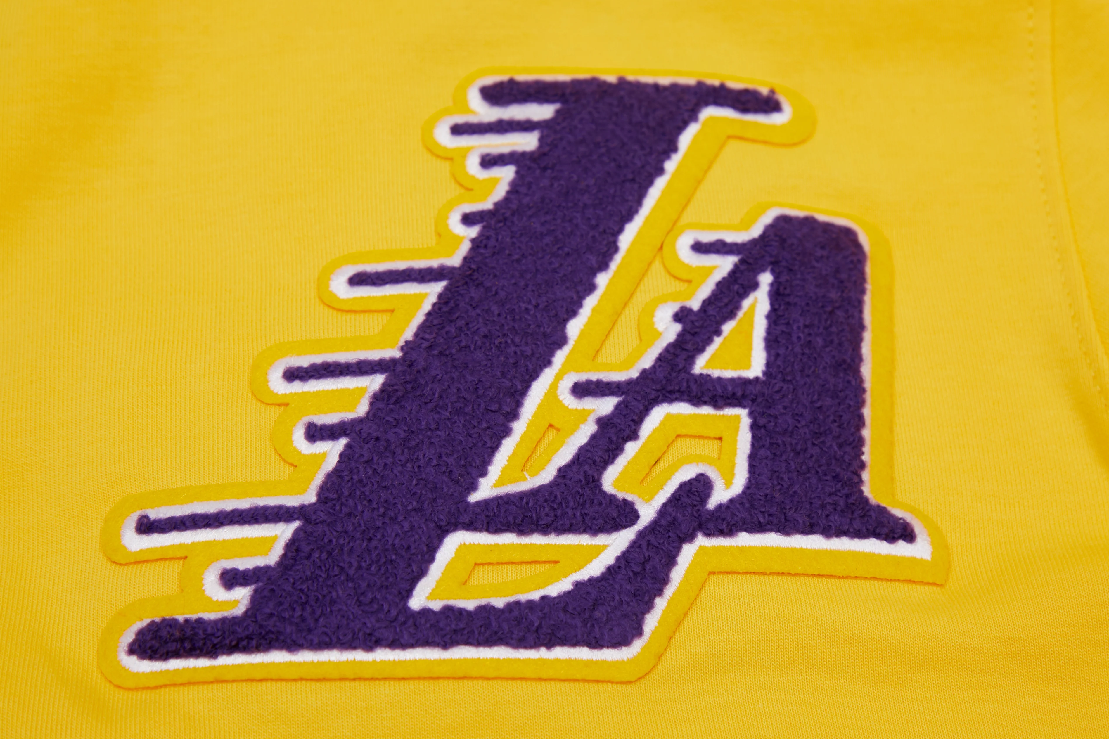 NBA LOS ANGELES LAKERS CLASSIC CHENILLE MEN'S FULL ZIP HOODIE (YELLOW) - Image 9
