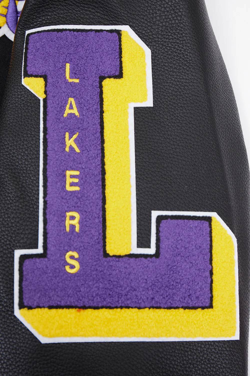 NBA LOS ANGELES LAKERS OLD ENGLISH MEN'S RIB WOOL VARSITY JACKET (BLACK/PURPLE) - Image 8