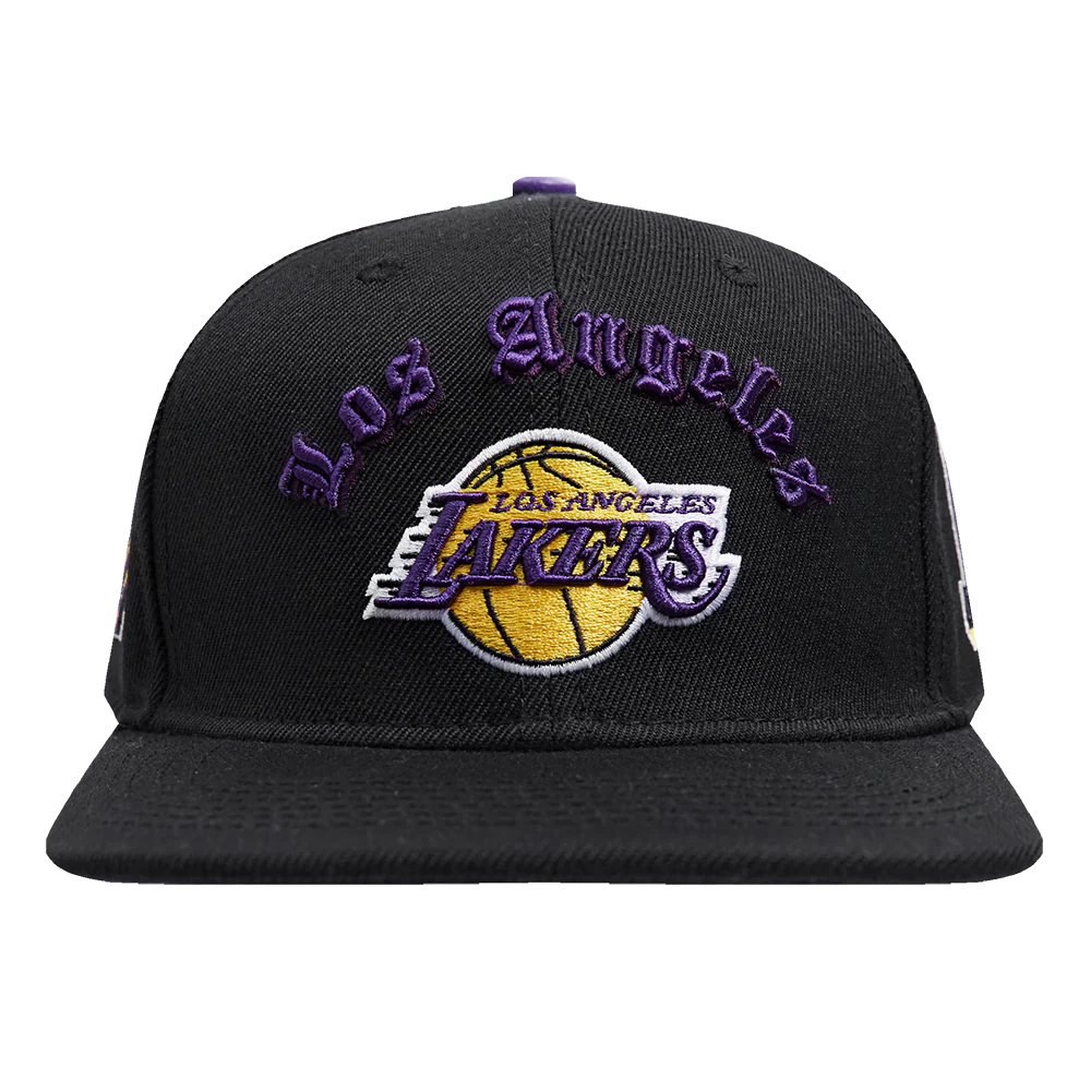NBA LOS ANGELES LAKERS OLD ENGLISH UNISEX 6 PANEL SNAPBACK HAT (BLACK)