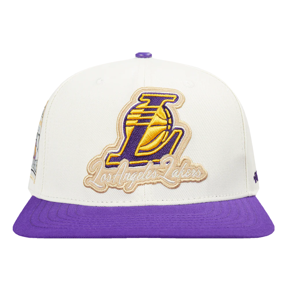 NBA LOS ANGELES LAKERS UNDER SCRIPT 2 TONE SNAPBACK (EGGSHELL/ PURPLE) - Image 3