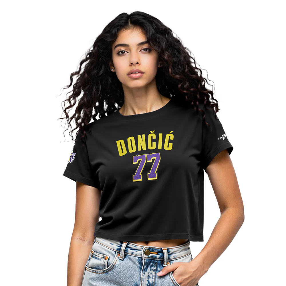 NBA LOS ANGELES LAKERS LUKA DONCIC #77 CLASSIC PNN WOMEN'S SJ BOXY TEE (BLACK)