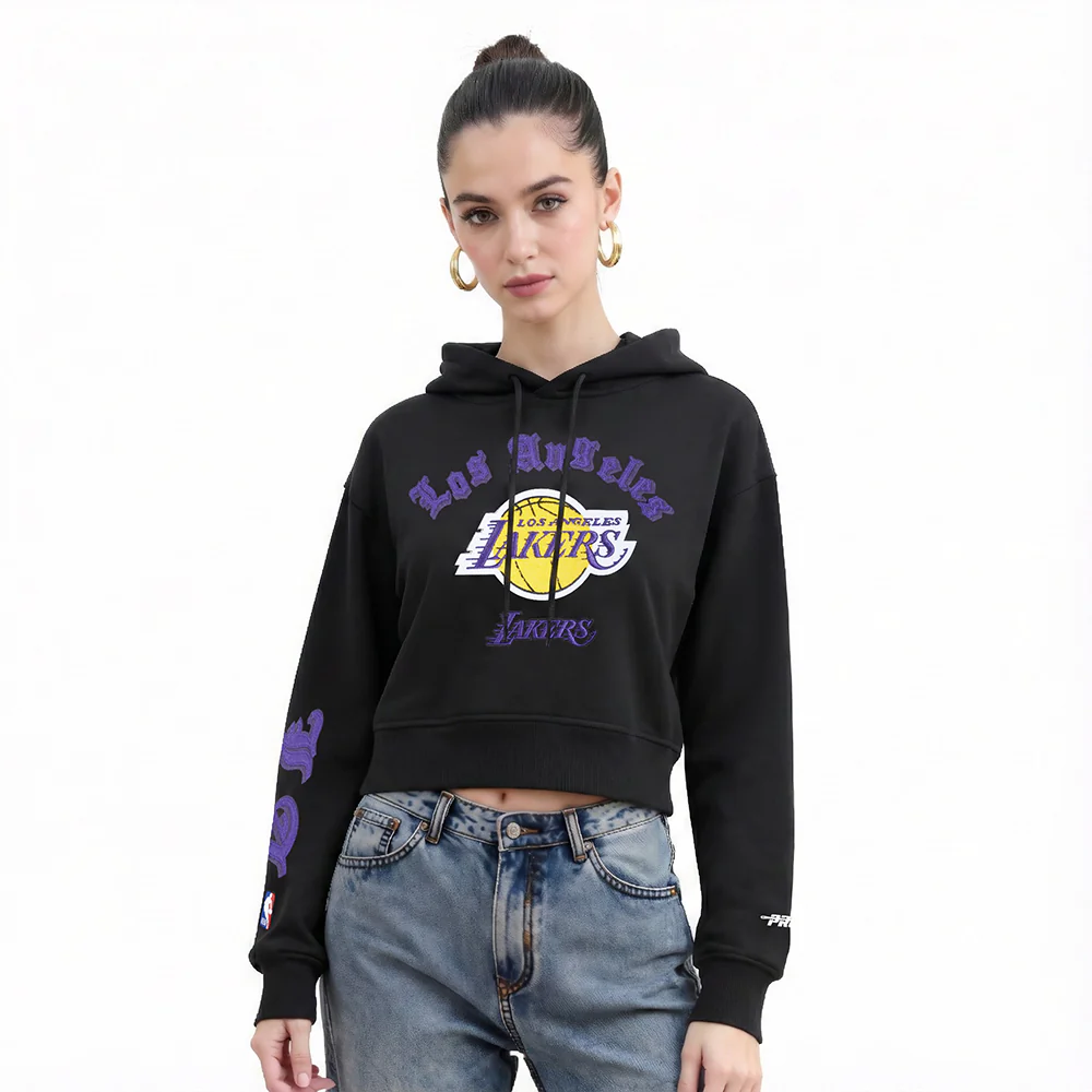 NBA LOS ANGELES LAKERS OLD ENGLISH WOMEN'S FLC CROPPED PO HOODIE (BLACK)