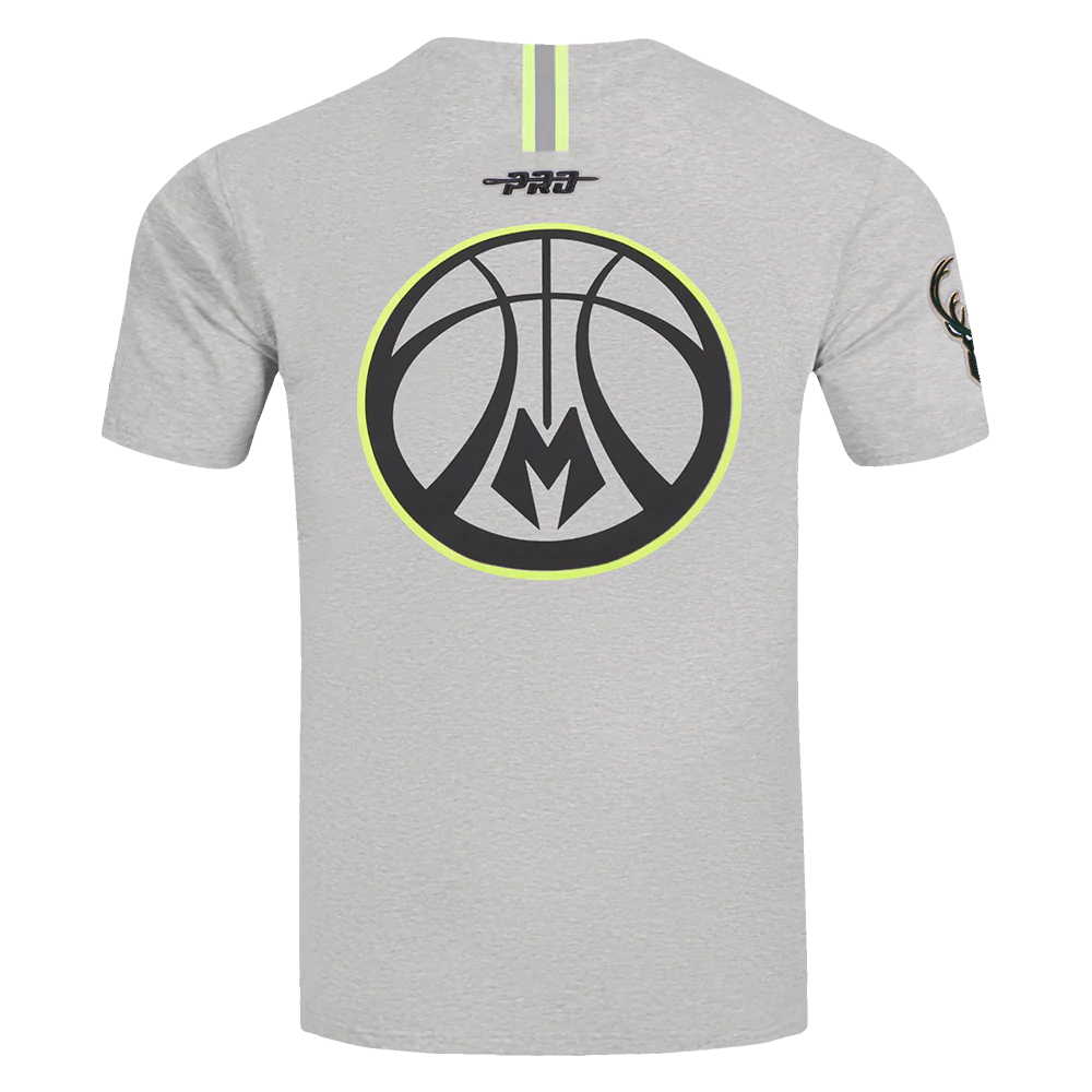 NBA MILWAUKEE BUCKS UNDER THE LIGHTS MEN'S SINGLE JERSEY TEE (HEATHER GREY) - Image 3