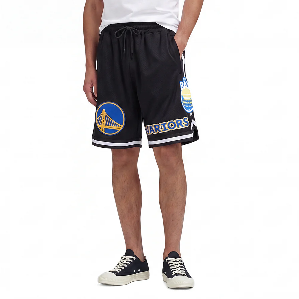 NBA MILWAUKEE BUCKS CLASSIC CHENILLE MEN'S SHORT (BLACK)