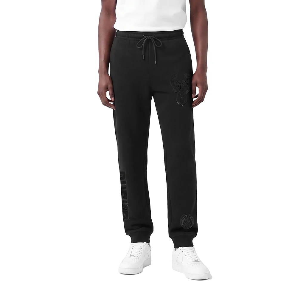 NBA MILWAUKEE BUCKS TRIPLE BLACK LOGO MEN'S JOGGER (BLACK)