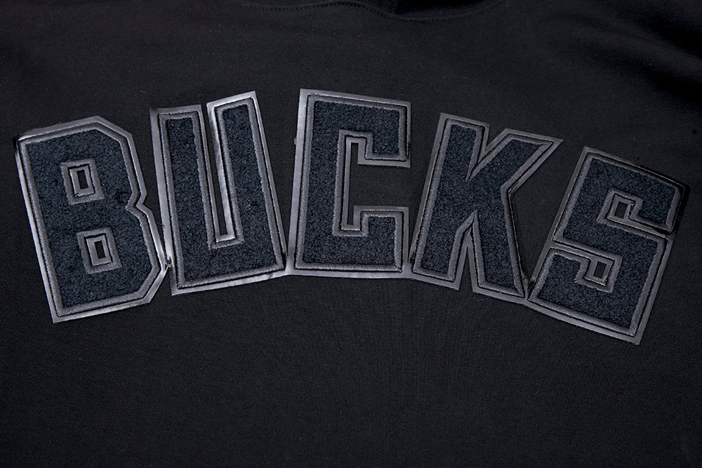 NBA MILWAUKEE BUCKS TRIPLE BLACK LOGO MEN'S PULLOVER HOODIE (BLACK) - Image 7