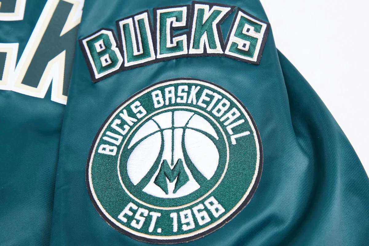 NBA MILWAUKEE BUCKS BIG LOGO MEN'S SATIN JACKET (FOR) - Image 7