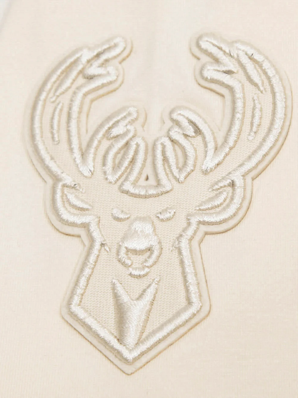 NBA MILWAUKEE BUCKS NEUTRAL WOMEN'S BOXY TEE (EGGSHELL) - Image 6