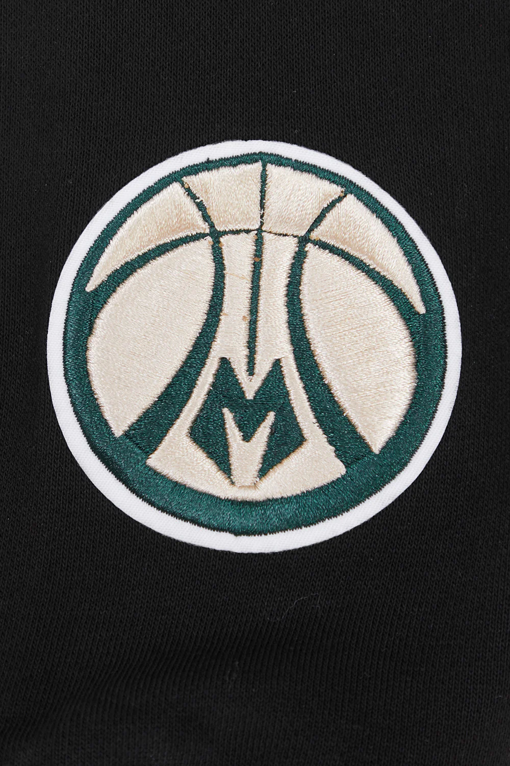 NBA MILWAUKEE BUCKS CLASSIC WOMEN'S PULLOVER HOODIE (BLACK) - Image 6