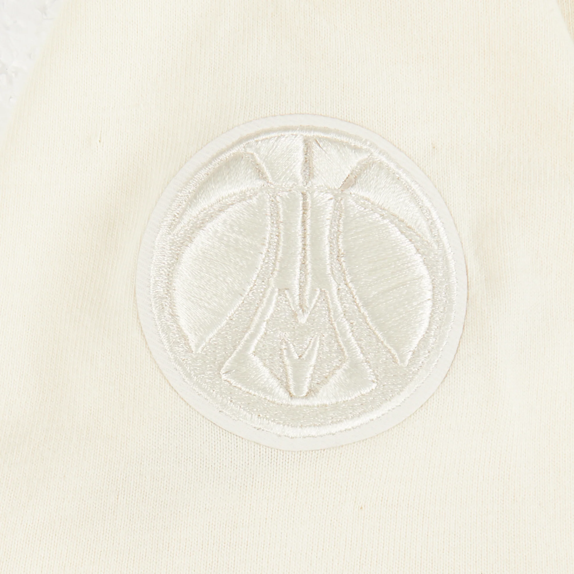 NBA MILWAUKEE BUCKS NEUTRAL LITTLE BOYS SHORT SLEEVE TEE (EGGSHELL) - Image 7