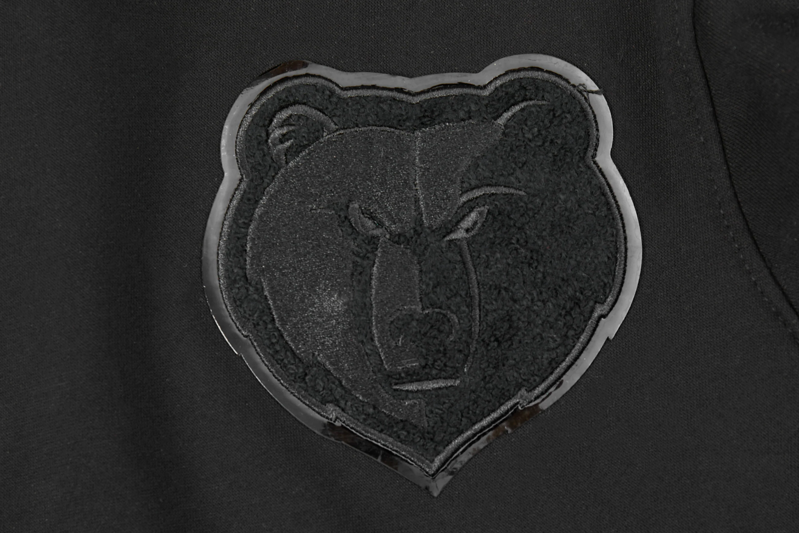 NBA MEMPHIS GRIZZLIES TRIPLE BLACK BIG BOYS FLEECE PULLOVER HOODIE (BLACK) - Image 3
