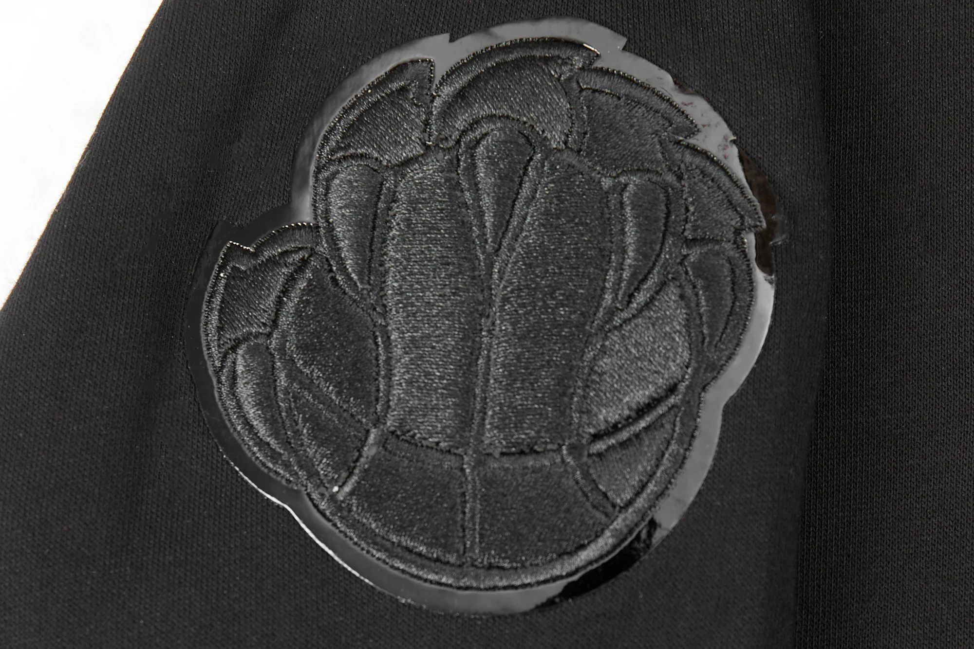 NBA MEMPHIS GRIZZLIES TRIPLE BLACK BIG BOYS FLEECE PULLOVER HOODIE (BLACK) - Image 4