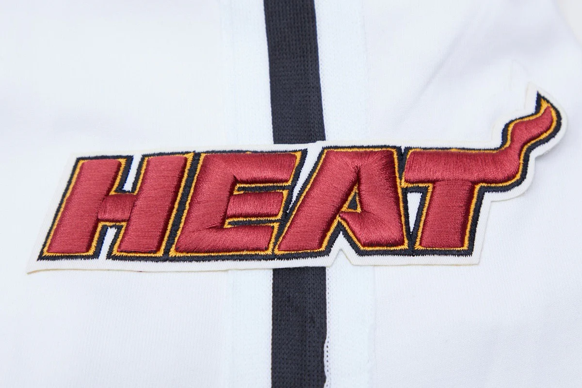 NBA MIAMI HEAT CLASSIC CHENILLE MEN'S SHORT (WHITE) - Image 8