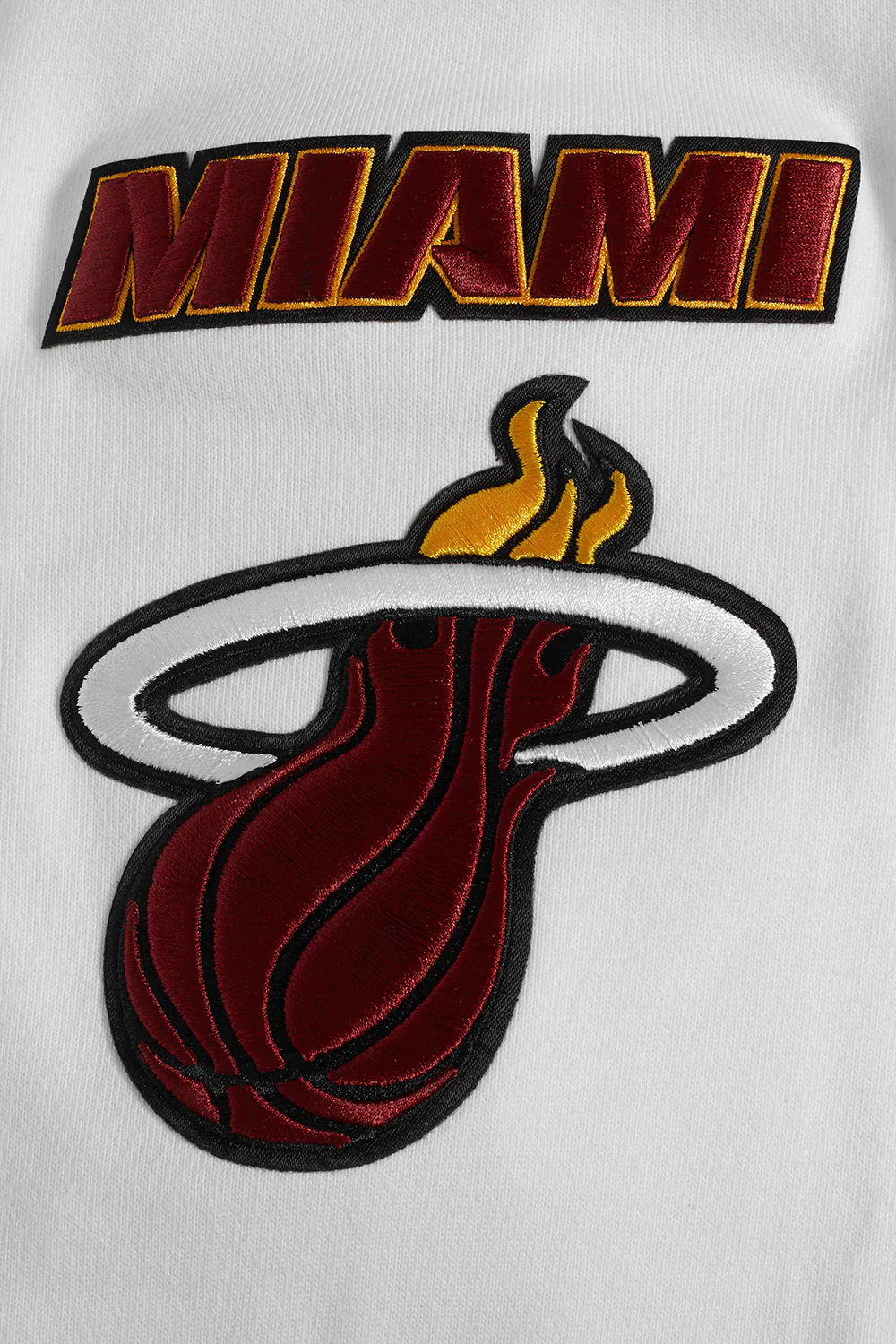NBA MIAMI HEAT OLD ENGLISH MEN'S PULLOVER HOODIE (WHITE) - Image 6