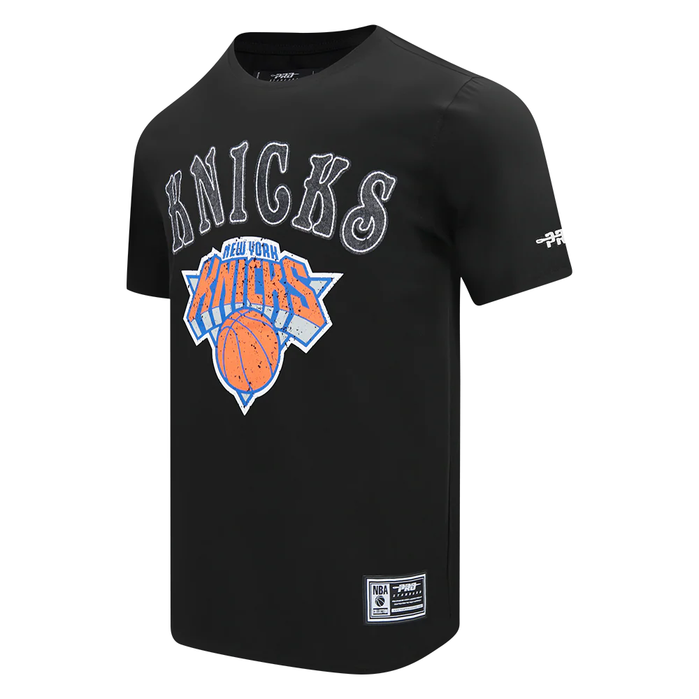 NBA NEW YORK KNICKS REBEL ATHLETICS STACKED LOGO MEN'S SJ TEE (BLACK) - Image 3
