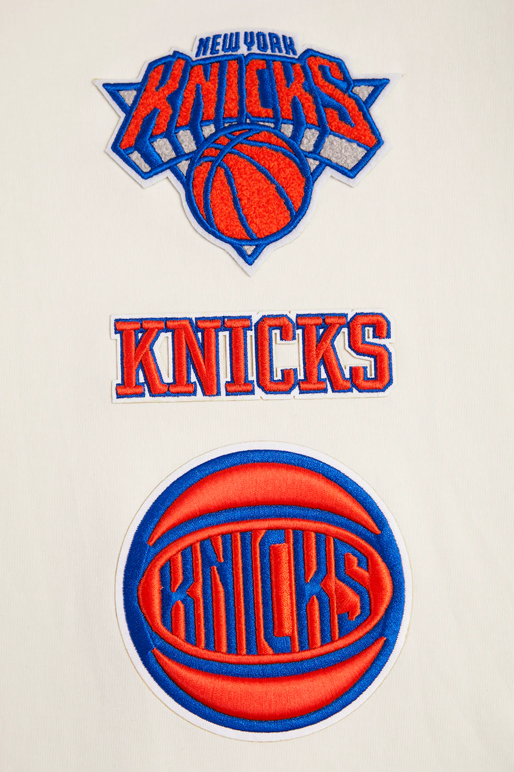 NBA NEW YORK KNICKS RETRO CLASSIC MEN'S TEE (EGGSHELL/ ROYAL BLUE) - Image 5