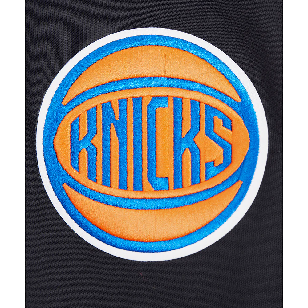 NBA NEW YORK KNICKS OLD ENGLISH MEN'S PULLOVER HOODIE (BLACK) - Image 9