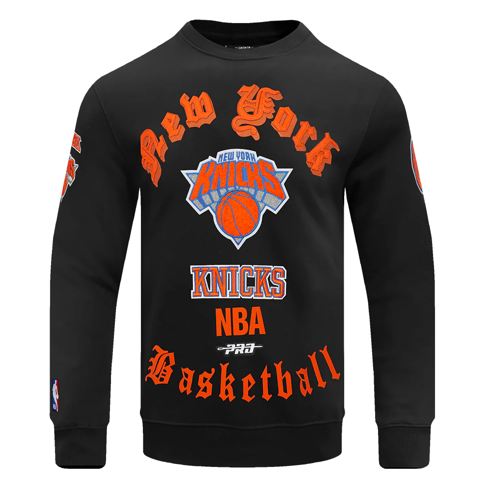 NBA NEW YORK KNICKS OLD ENGLISH MEN'S CREWNECK (BLACK) - Image 3