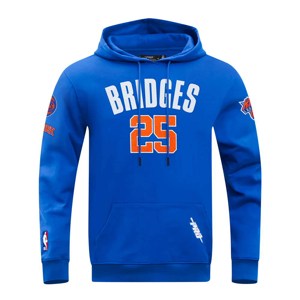 NBA NEW YORK KNICKS MIKAL BRIDGES #25 CLASSIC PLAYER NAME AND NUMBER MEN'S DK PO HOODIE - Image 3
