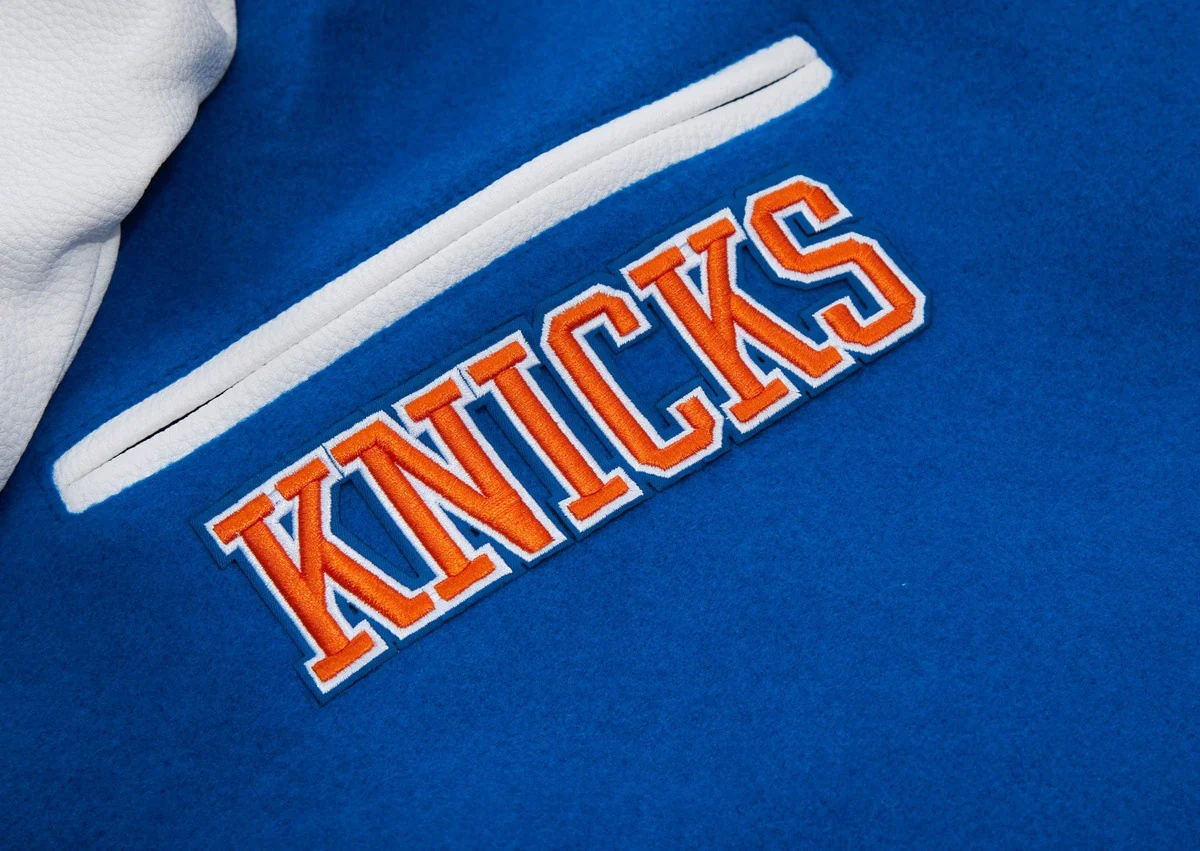 NBA NEW YORK KNICKS CLASSIC WOOL MEN'S VARSITY JACKET (ROYAL/WHITE) - Image 7