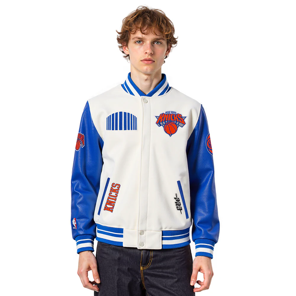 NBA NEW YORK KNICKS CITY EDITION 25-26 MEN'S RIB WOOL VARSITY JACKET (EGGSHELL/ROYAL BLUE)