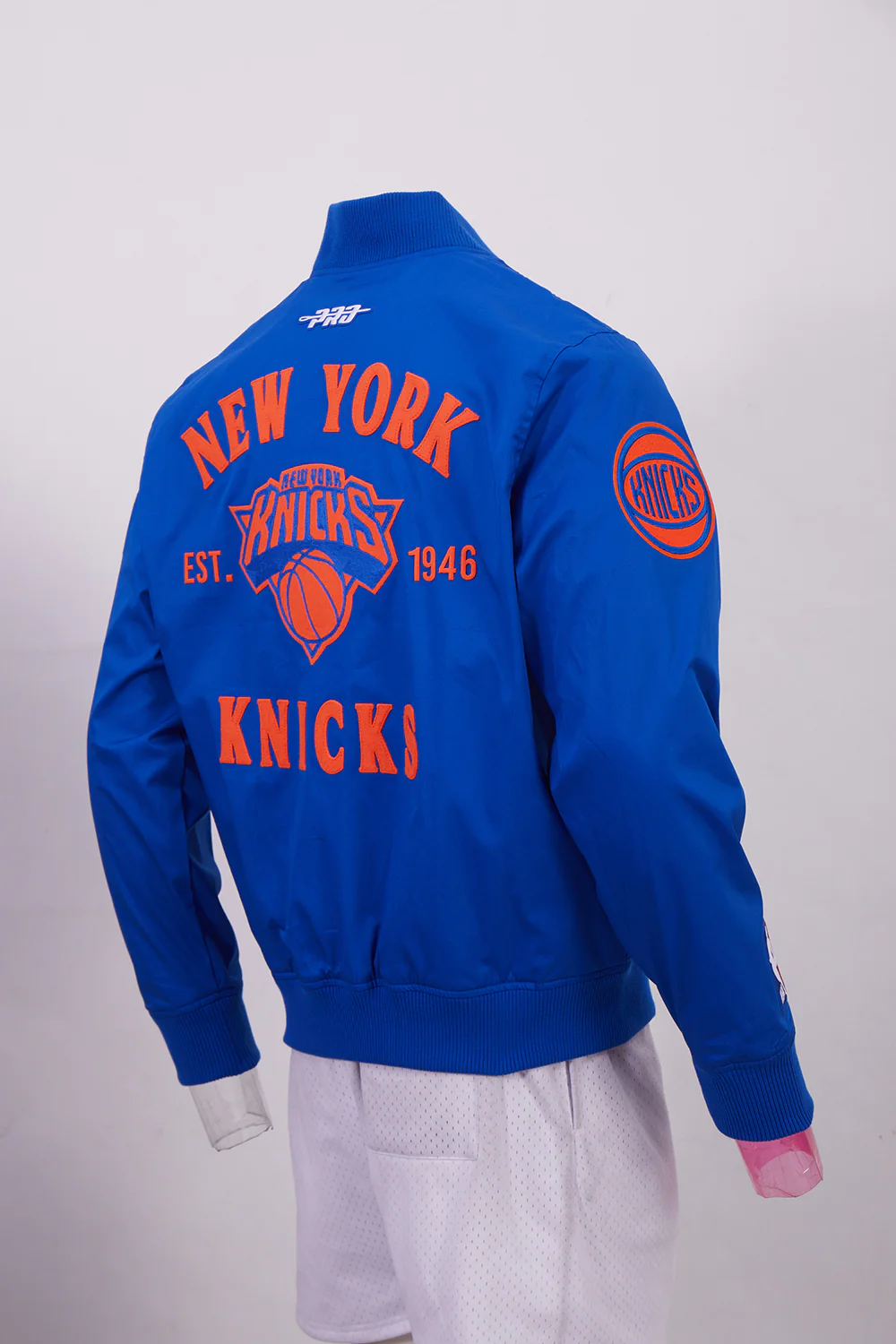 NBA NEW YORK KNICKS FIRST TEAM MEN'S JACKET (ROYAL BLUE) - Image 13