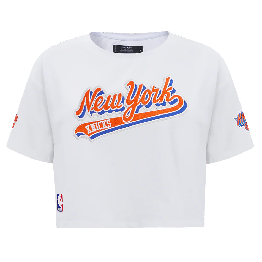 NBA NEW YORK KNICKS SCRIPT TAIL WOMEN'S SINGLE JERSEY BOXY TEE (WHITE)