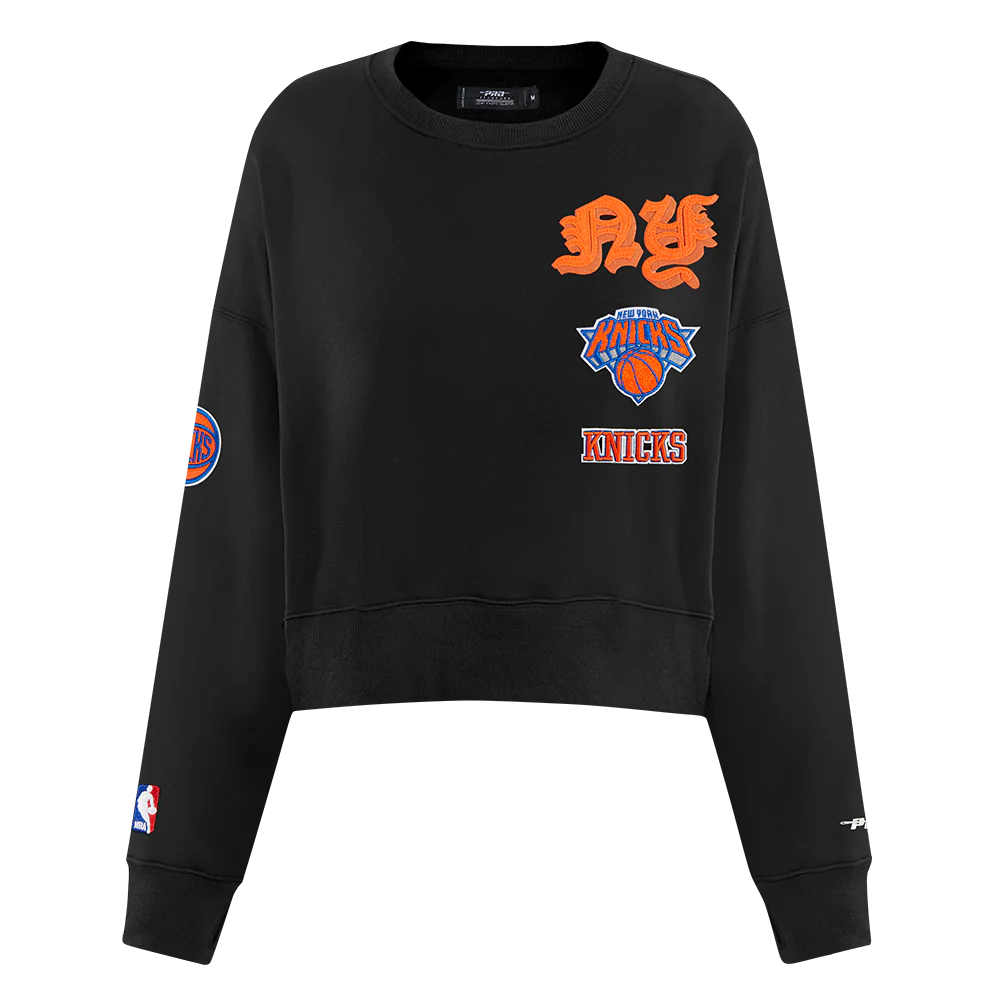 NBA NEW YORK KNICKS OLD ENGLISH WOMEN'S FLC CREWNECK (BLACK) - Image 3