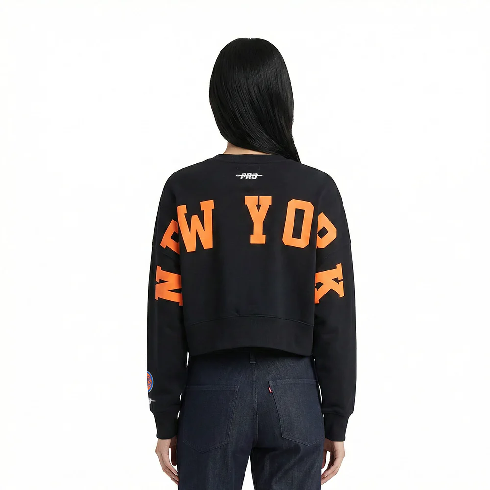 NEW YORK KNICKS WINGSPAN WOMEN'S FLC CREWNECK (BLACK)