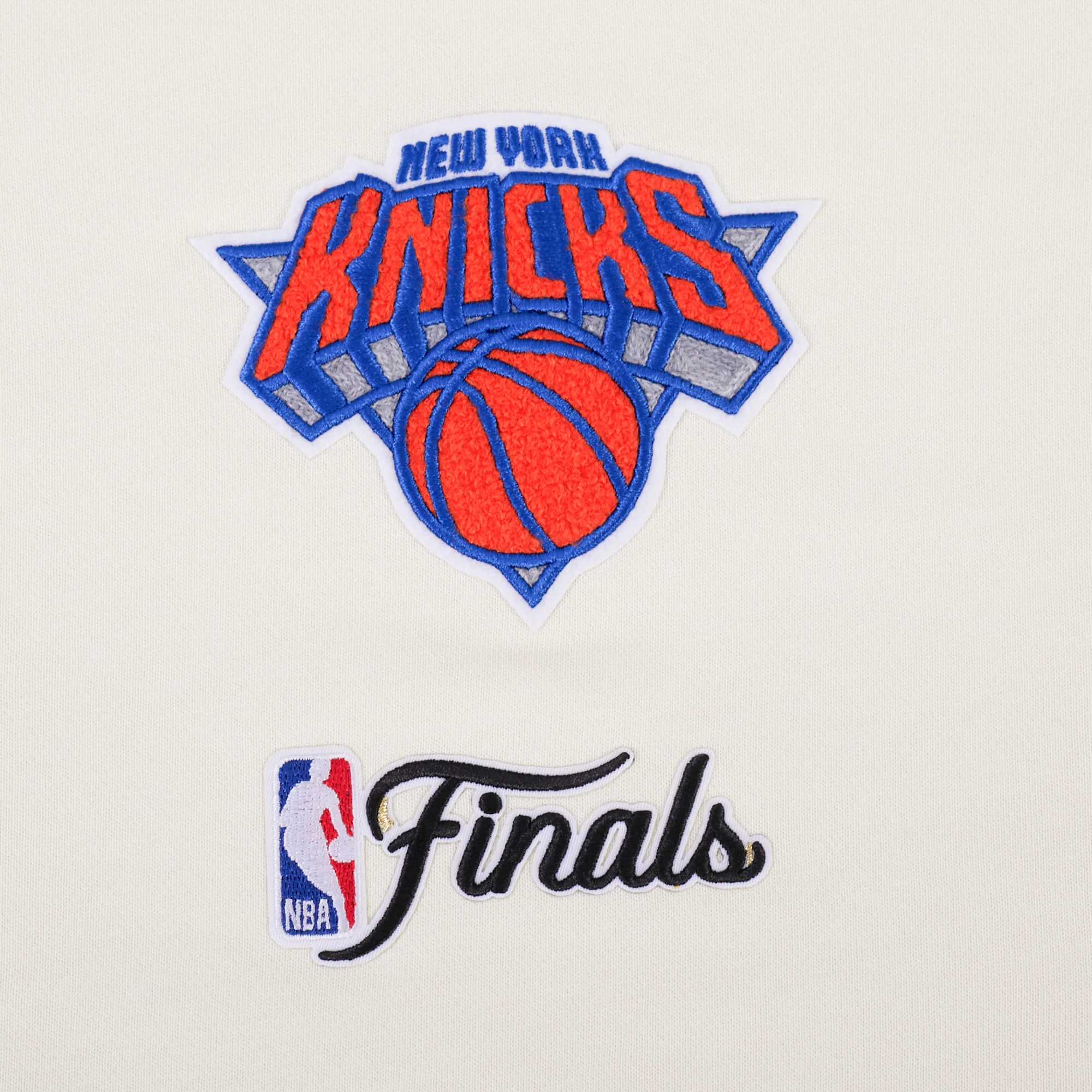 NEW YORK KNICKS 2026 NBA CHAMPIONSHIP WOMEN'S CROPPED PULLOVER HOODIE (EGGSHELL/BLACK) - Image 8